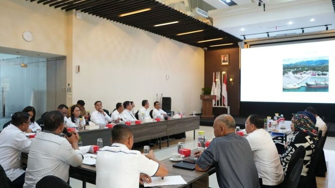 Pelindo Regional 4 berkolaborasi dengan Pemkab Boalemo untuk mengembangkan Pelabuhan Tilamuta guna mendukung pertumbuhan ekonomi Gorontalo melalui optimalisasi infrastruktur pelabuhan yang modern dan efisien.