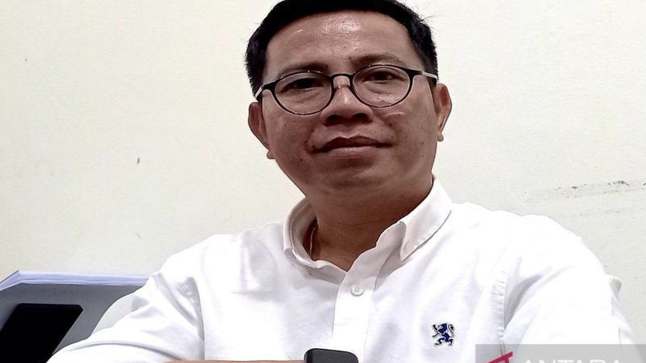 DPRD Gorontalo Utara meminta Pemda Gorontalo Utara untuk menggali potensi wisata bahari yang besar, mengingat panjang pantai yang mencapai 317 kilometer dan akses ke destinasi wisata internasional.