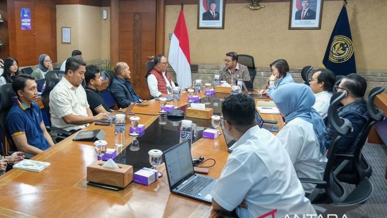Kemenparekraf dan Telkomsel sepakat jajaki kerja sama pengembangan ekosistem digital ekonomi kreatif untuk mendorong pertumbuhan ekonomi nasional, dengan fokus pada pemanfaatan data, pengembangan platform digital, dan dukungan bagi pelaku kreatif.