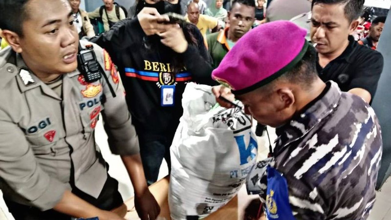 Yonmarhanlan IX Ambon berhasil menggagalkan penyelundupan senjata api rakitan dan amunisi dari seorang penumpang kapal di Pelabuhan Yos Sudarso Ambon pada Selasa, 14 Januari 2024,  berkat deteksi mesin X-Ray.