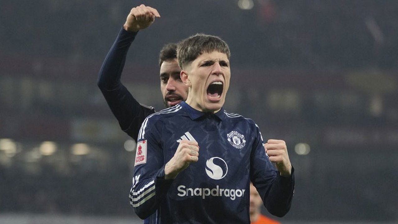 Ditinggal Kvaratskhelia, Napoli Bakal Angkut Alejandro Garnacho?