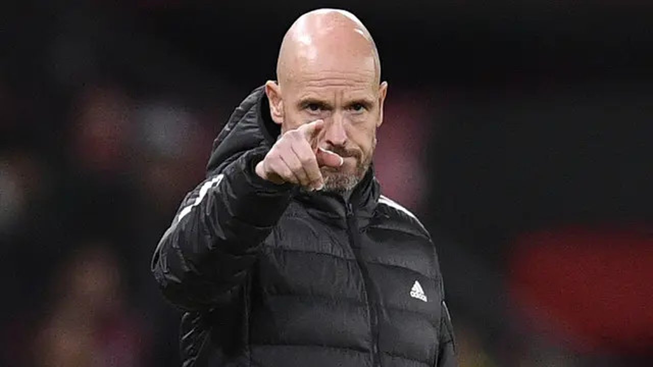 Kedatangan Erik ten Hag sebagai pelatih di Manchester United berhasil membawa Setan Merah bangkit dari keterpurukan pada beberapa musim terakhir. Langkah-langkah pelatih berkebangsaan Bela