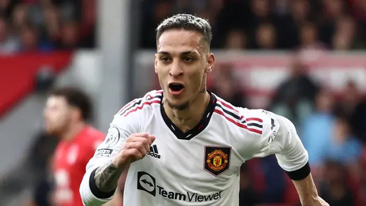 Gelandang Manchester United Antony. (DARREN STAPLES / AFP)