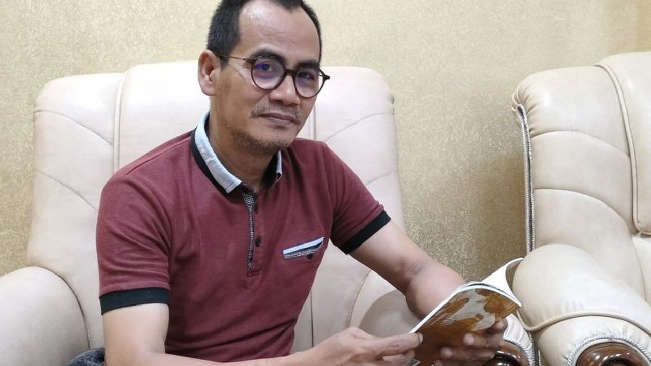 Pertemuan Presiden Jokowi dengan Sultan HB X di Yogyakarta dinilai sebagai upaya untuk menjembatani komunikasi dengan Megawati Soekarnoputri menjelang Pilpres 2024, menurut pengamat politik Universitas Jember.