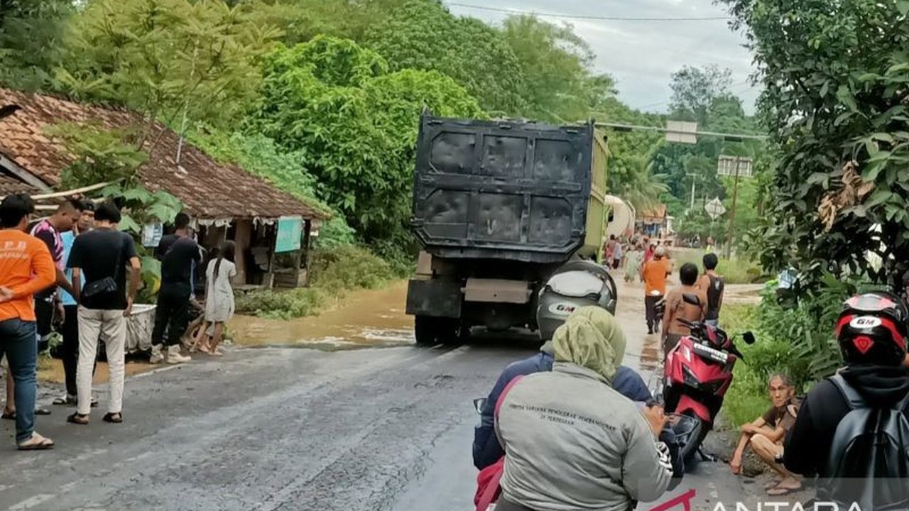 BPBD OKU membangun 45 rumah tahan gempa tipe 36 untuk 113 kepala keluarga yang rumahnya rusak akibat banjir dan longsor Mei 2024 di OKU, Sumatera Selatan, menggunakan dana stimulan pemerintah pusat senilai Rp4,3 miliar.