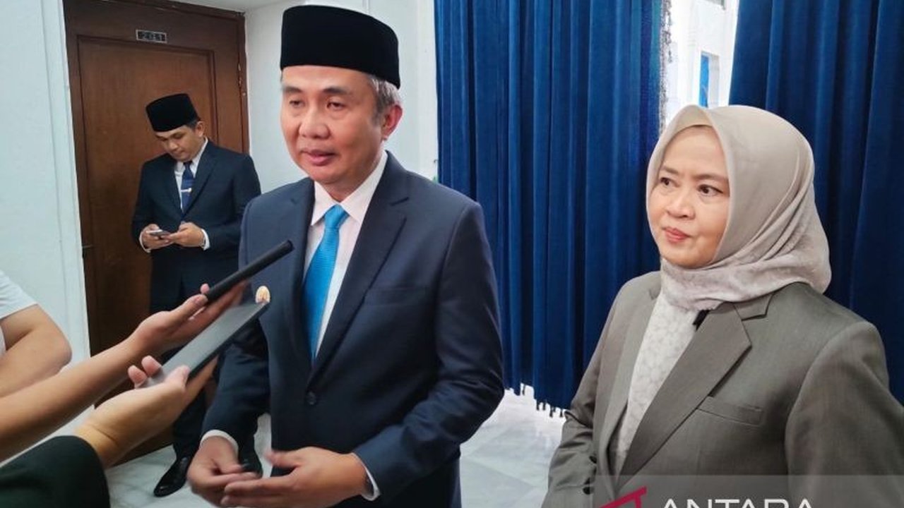 Pj Gubernur Jabar meminta pengembang perumahan bersikap adil dan transparan dalam aturan jual beli properti agar konsumen terlindungi, menyusul banyaknya pengaduan ke BPSK Jabar.