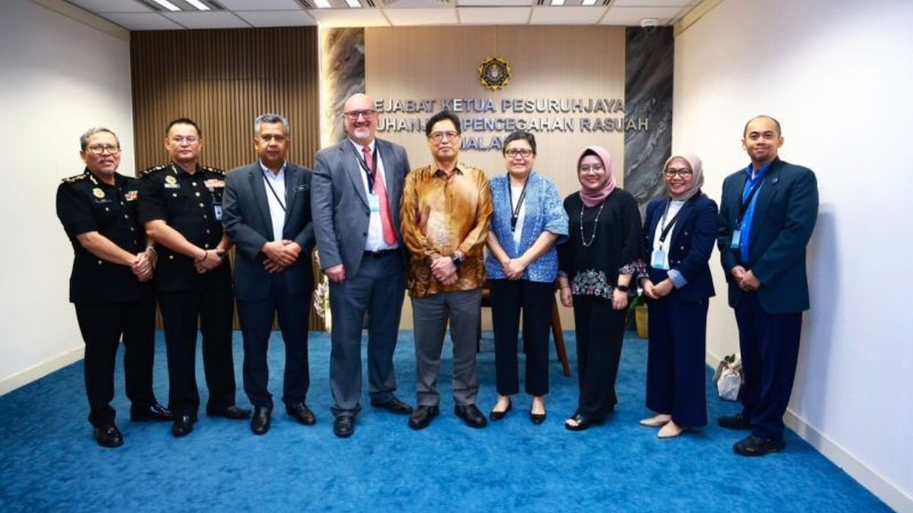 Komisi Pencegahan Korupsi Malaysia (SPRM) berdiskusi dengan IFES mengenai inisiatif antikorupsi dalam institusi demokrasi, membahas praktik terbaik dan sinergi program untuk memerangi korupsi di Asia Tenggara.