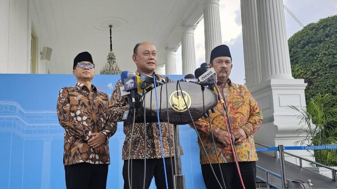 Kepala BGN merekomendasikan tambahan Rp100 triliun untuk anggaran Program Makan Bergizi Gratis (MBG) agar 82,9 juta penerima manfaat terpenuhi hingga 2025, karena anggaran Rp71 triliun saat ini hanya cukup untuk 17,5 juta penerima sampai September 2025.
