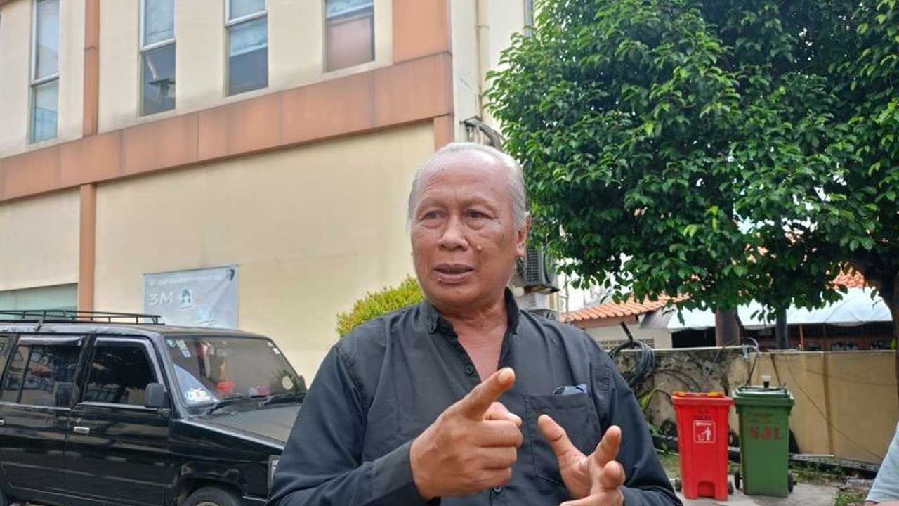 Edi Sunarsono, ayah Oshima Yukari yang menjadi korban kebakaran Glodok Plaza, berharap tes DNA dapat mengungkap nasib putrinya sekaligus memberikannya kepastian.