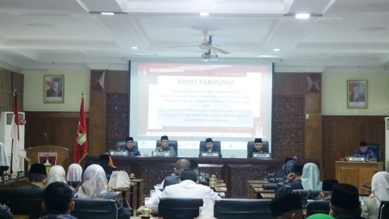 DPRD Kota Bukittinggi telah mengesahkan Ramlan Nurmatias dan Ibnu Asis sebagai Wali Kota dan Wakil Wali Kota terpilih periode 2025-2030 setelah memenangkan Pilkada 2024, menggantikan Erman Safar dan Marfendi.