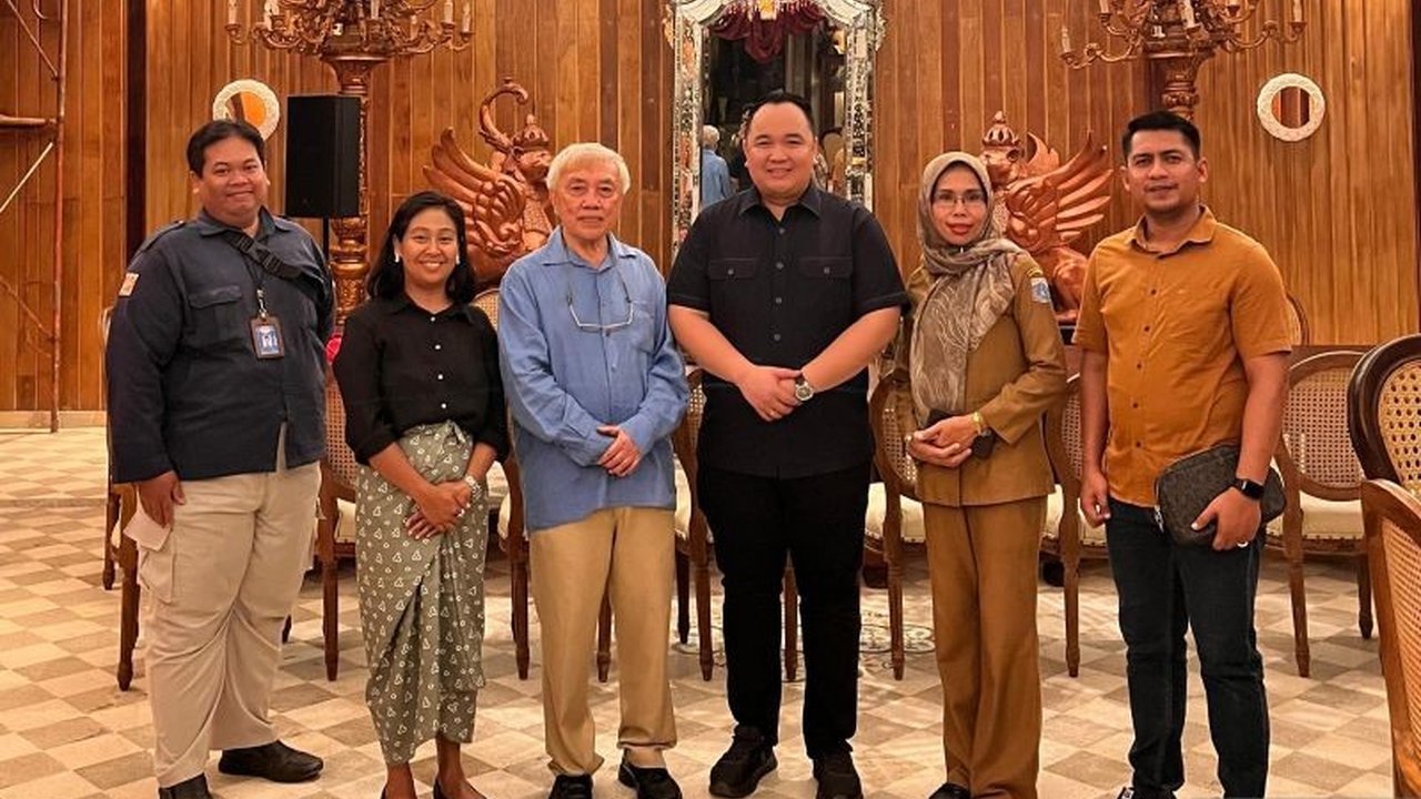 Wakil Ketua DPRD Sumbar mengusulkan pengelolaan kawasan wisata Kota Tua Padang dan Sawahlunto oleh BUMD untuk mendongkrak perekonomian dan pelestarian budaya, terinspirasi keberhasilan DKI Jakarta.