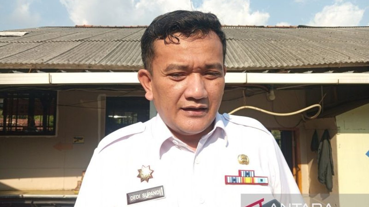 Pemkab Majalengka optimistis pendapatan asli daerah (PAD) dari retribusi tenaga kerja asing (TKA) akan mencapai lebih dari Rp2 miliar pada tahun 2025, didorong keberhasilan melampaui target di tahun 2024.