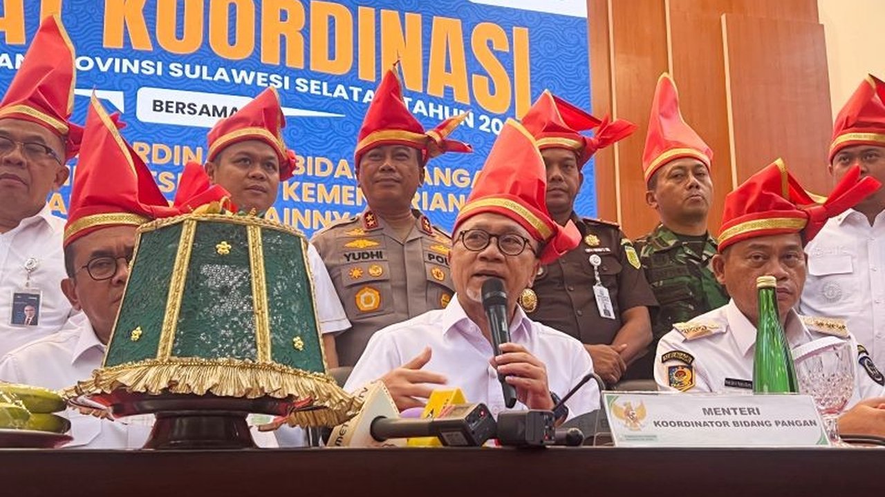 Menko Pangan Zulkifli Hasan memastikan penghentian impor beras, garam, gula, dan jagung untuk pakan ternak tidak akan memengaruhi stok dan harga pangan dalam negeri karena stok aman dan produksi diperkirakan meningkat.