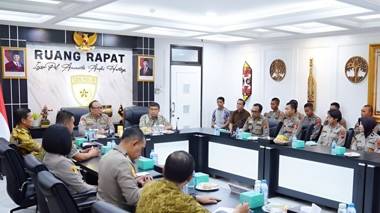 Irwasum Polri, Komjen Pol Dedi Prasetyo, menyatakan dukungan penuh terhadap karier personel kepolisian penyandang disabilitas dan memastikan fasilitasi pendidikan serta penempatan sesuai minat.