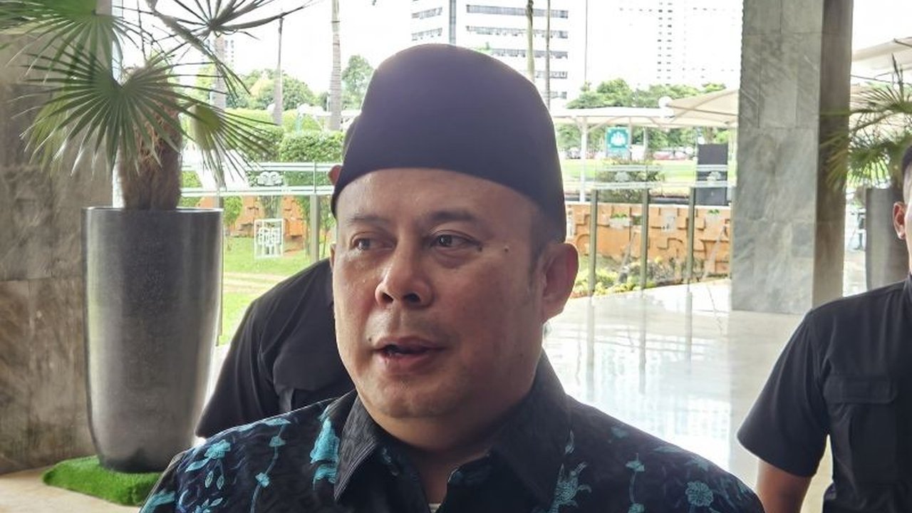 Wakil Ketua DPR RI Cucun Ahmad Syamsurijal mengapresiasi langkah tegas Presiden Prabowo Subianto yang telah menyegel dan mencabut pagar laut ilegal di perairan Tangerang, Banten, dan DPR akan menindaklanjuti kasus ini.