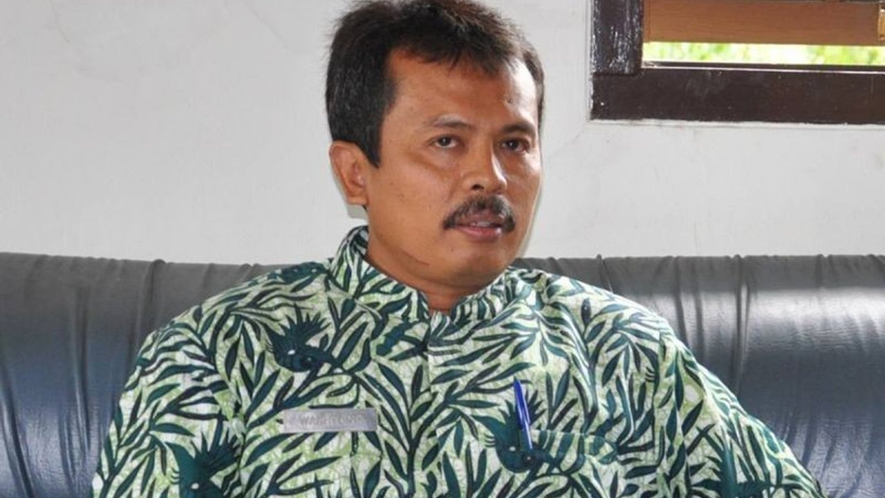 Pemkab Banyumas mengadakan lomba desain logo Hari Jadi ke-454, terbuka untuk umum dengan hadiah Rp2 juta dan tema 'Gotong Royong Bebarengan Mbangun Banyumas', berakhir 22 Januari 2025.