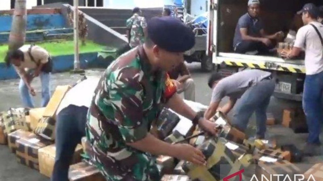 Tim SFQR Lanal Batuporon menggagalkan pengiriman 27 kardus rokok ilegal dari Pamekasan ke Surabaya via Jembatan Suramadu pada Jumat, 17 Januari 2025,  berdasarkan perintah Kasal untuk meningkatkan kewaspadaan terhadap aktivitas ilegal.