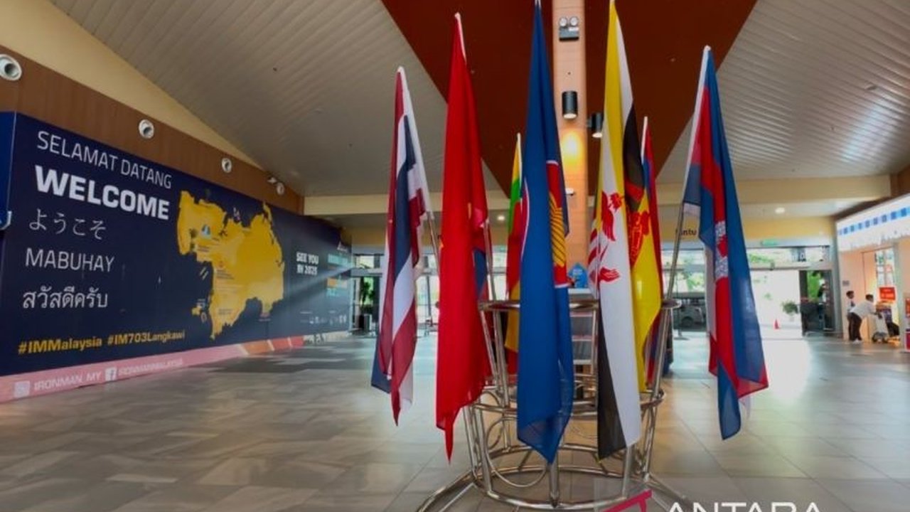 Para pejabat senior ASEAN, Timor Leste, dan Wakil Sekretaris Jenderal ASEAN telah tiba di Langkawi, Malaysia, untuk Pertemuan Pejabat Senior (SOM) sebagai persiapan Retret Menteri Luar Negeri ASEAN 2025 yang akan dipimpin Malaysia.