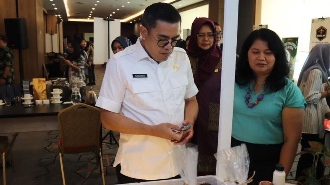 Pemerintah Provinsi Sumatera Utara melatih 600 pelaku UMKM pada tahun 2024 untuk meningkatkan kapasitas SDM dan mendorong kemajuan usaha mereka melalui berbagai pelatihan praktis dan pengembangan bisnis.