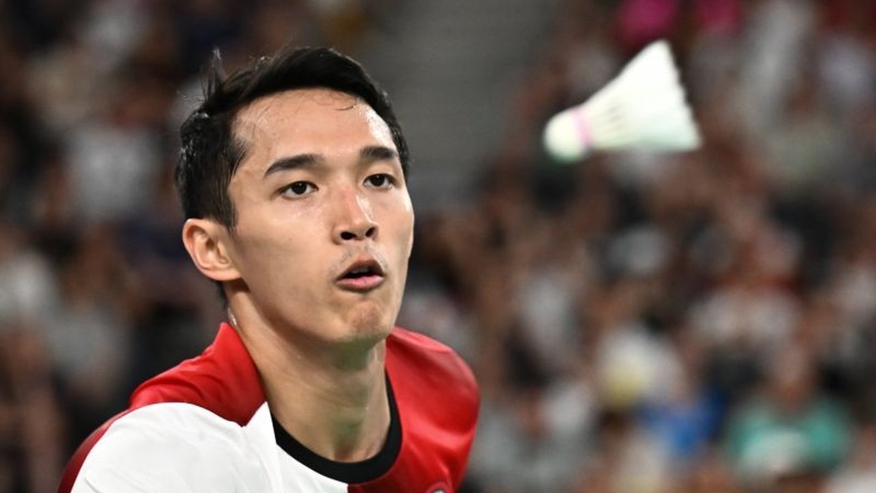 Jonatan Christie berhasil mengamankan tempat di semifinal India Open 2025 setelah mengalahkan Lin Chun-Yi dari Taiwan dengan skor 22-20, 9-21, 21-10; ia akan berhadapan dengan Viktor Axelsen di babak selanjutnya.