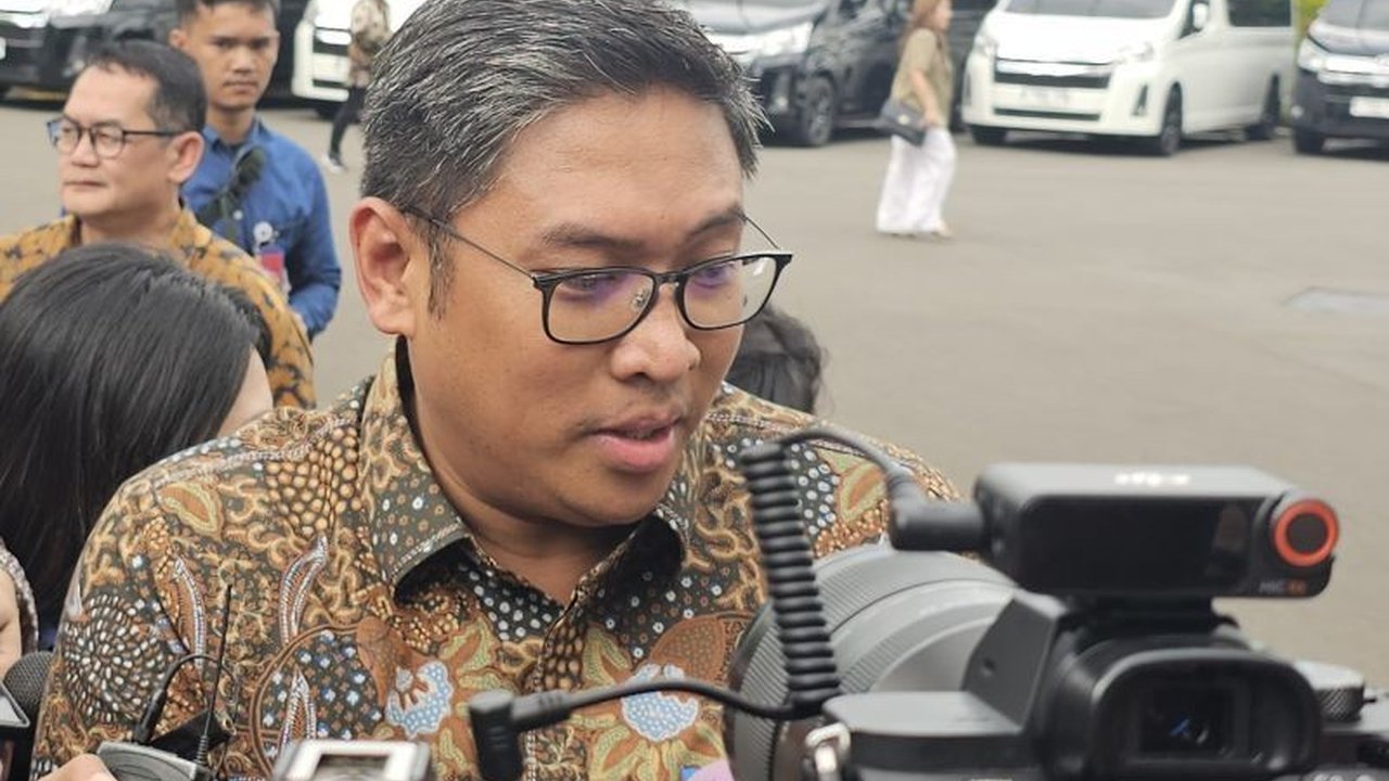 Wakil Menteri Pertanian mendorong vaksinasi mandiri sapi untuk mencegah PMK,  mengingat harga vaksin lebih murah daripada kerugian akibat PMK dan akses vaksin mudah didapat.