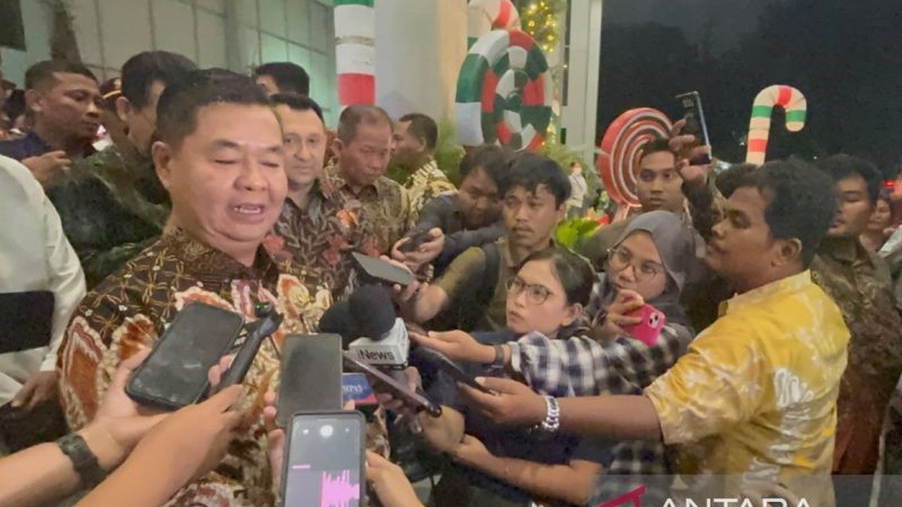 Pemprov DKI Jakarta terus memantau penanganan korban kebakaran Glodok Plaza di Jakarta Barat yang terjadi pada 15 Januari 2024, dengan tujuh jenazah telah dievakuasi dan 14 orang masih dilaporkan hilang.