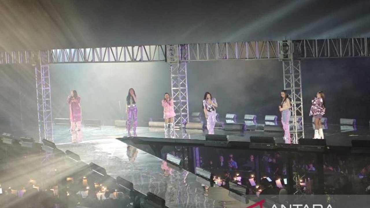 Konser Super Diva di Indonesia Arena, Jakarta pada 17 Januari 2024, menampilkan kolaborasi spektakuler antara tiga diva senior (Kris Dayanti, Titi DJ, Ruth Sahanaya) dan tiga penyanyi muda berbakat (Lyodra, Tiara Andini, Ziva Magnolya), menyuguhkan penamp