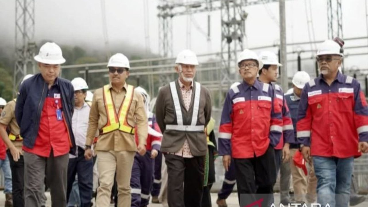 Gubernur Sumbar, Mahyeldi Ansharullah, mengunjungi PLTP Muara Laboh dan mendorong pengembangan energi terbarukan, menekankan kolaborasi pemerintah dan swasta untuk percepatan proyek dan peningkatan infrastruktur.