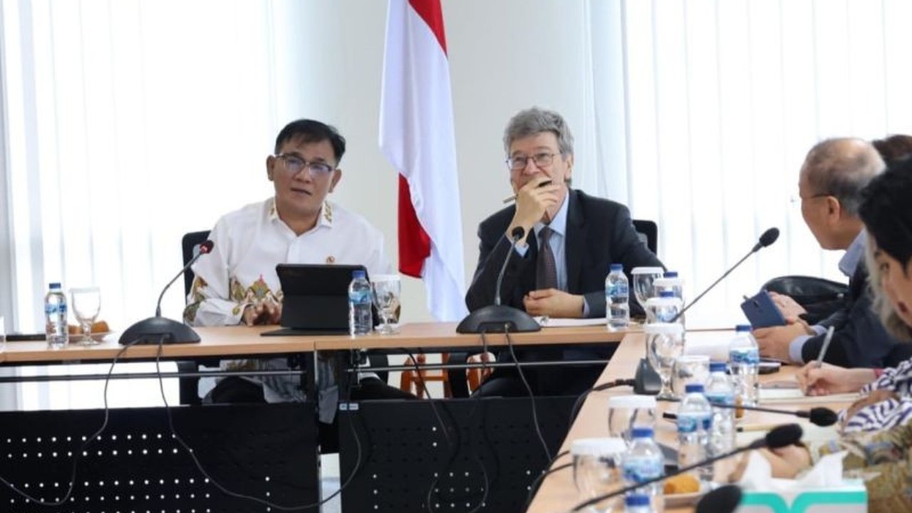 Badan Percepatan Pengentasan Kemiskinan (BP Taskin) memprioritaskan sektor digital, pangan, dan perumahan hingga 2025 untuk menciptakan ekonomi inklusif dan memberdayakan masyarakat miskin.