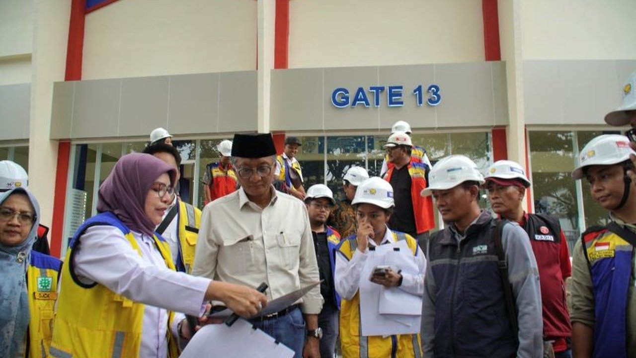 Renovasi Stadion Kanjuruhan di Kabupaten Malang telah selesai sepenuhnya dan siap diserahterimakan ke Pemerintah Kabupaten Malang dalam waktu dekat, menandai berakhirnya proyek senilai Rp357,85 miliar yang dimulai pasca Tragedi Kanjuruhan.