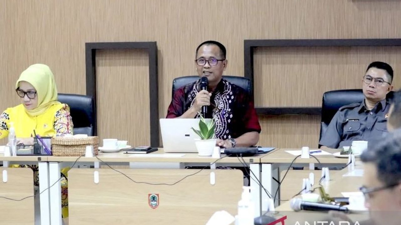 Pemerintah Provinsi Kalimantan Selatan (Kalsel) berbagi pengalaman sukses dalam pelestarian hutan, khususnya konservasi tanah dan air, kepada DPRD Kalimantan Tengah (Kalteng),  untuk menginspirasi upaya serupa di Kalteng dan membuka peluang kolaborasi.