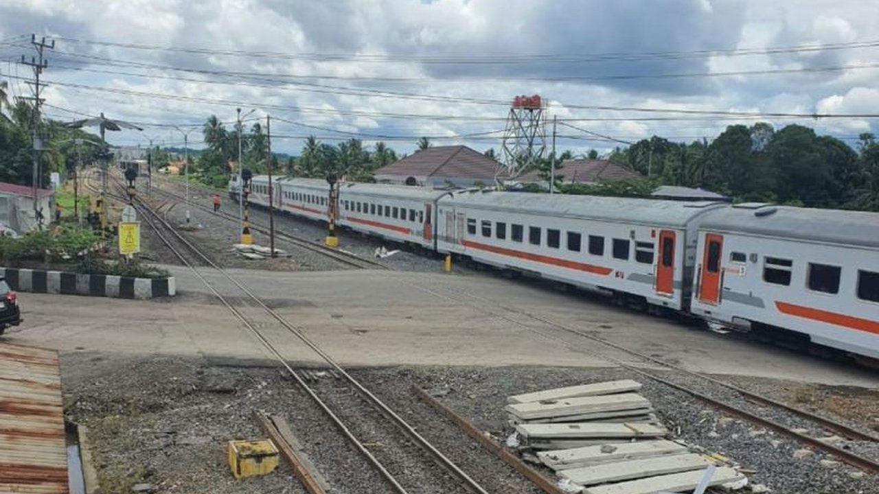PT KAI Divre III Palembang telah menguji coba jalur ganda Stasiun Muara Enim-Muara Lawai, meningkatkan kapasitas angkutan dan keselamatan, namun juga meningkatkan risiko di perlintasan sebidang sehingga masyarakat diimbau meningkatkan kewaspadaan.
