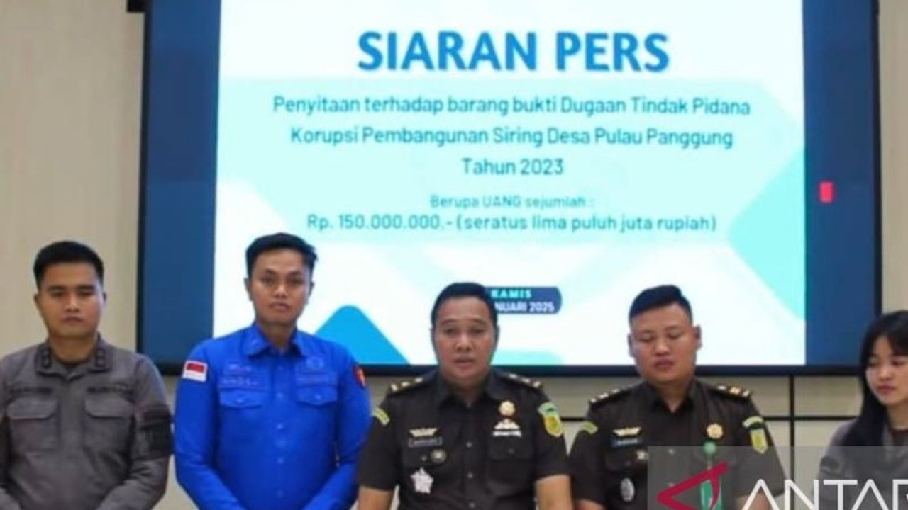 Kejaksaan Negeri Muara Enim menyita Rp150 juta sebagai barang bukti korupsi proyek pembangunan siring jalan di Pulau Panggung, Muara Danau, yang diduga dikerjakan tidak sesuai standar dan merugikan keuangan negara.