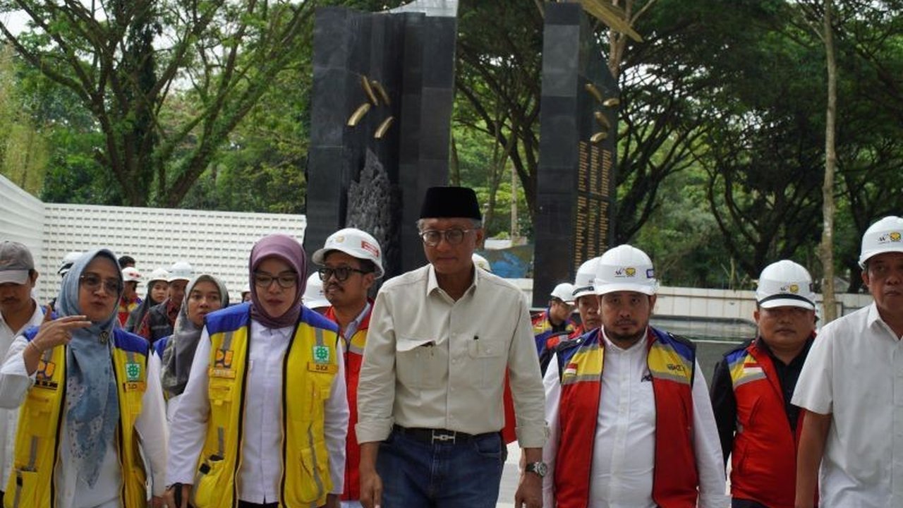 Kementerian PU memastikan Stadion Kanjuruhan telah memenuhi standar FIFA pasca renovasi, dengan prioritas pada keselamatan penonton dan penghormatan terhadap tragedi Kanjuruhan.