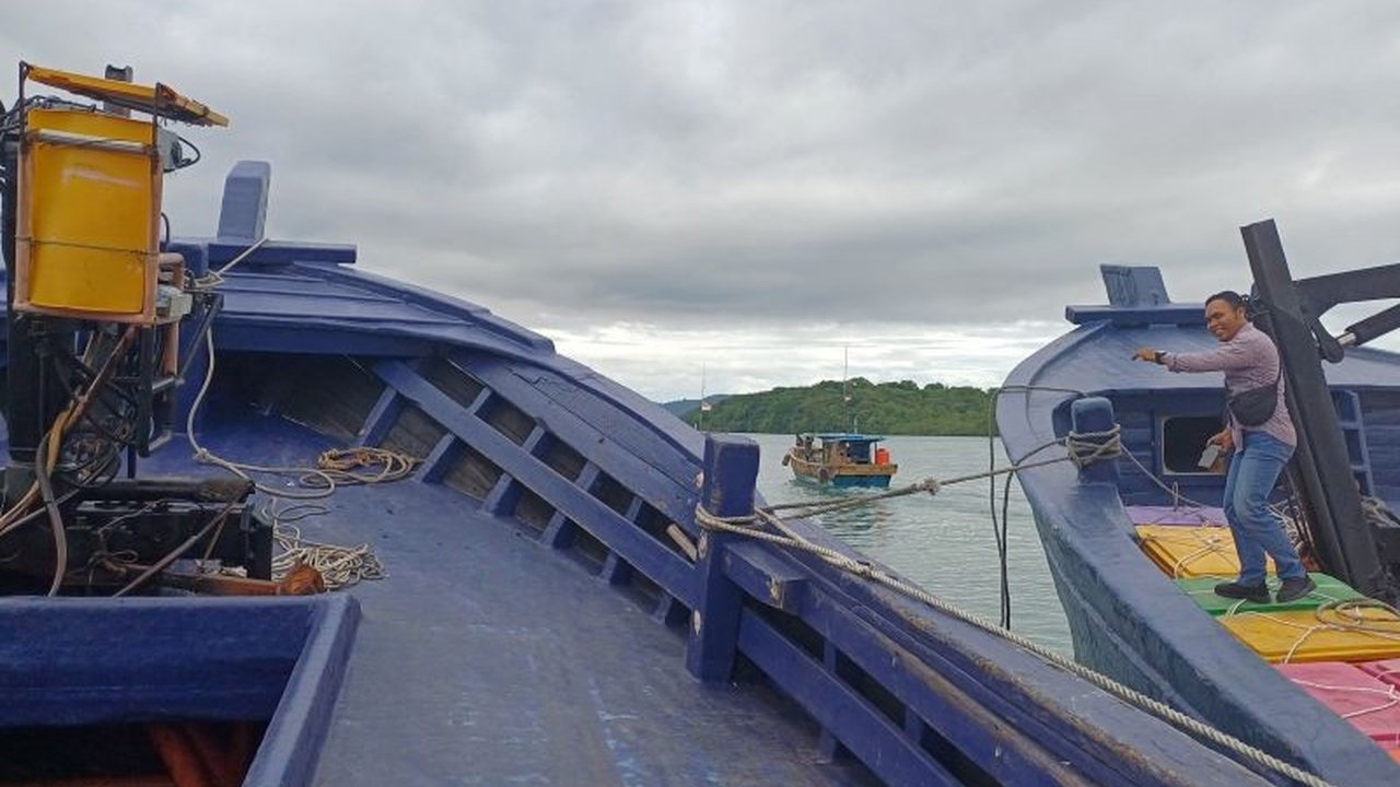 Pembangunan Pelabuhan Tempat Pelelangan Ikan (TPI) Batu Duyung di Bintan, Kepulauan Riau, diharapkan memudahkan nelayan menjual hasil tangkapan dan meningkatkan perekonomian mereka, dengan dukungan penuh dari HNSI dan pemerintah.