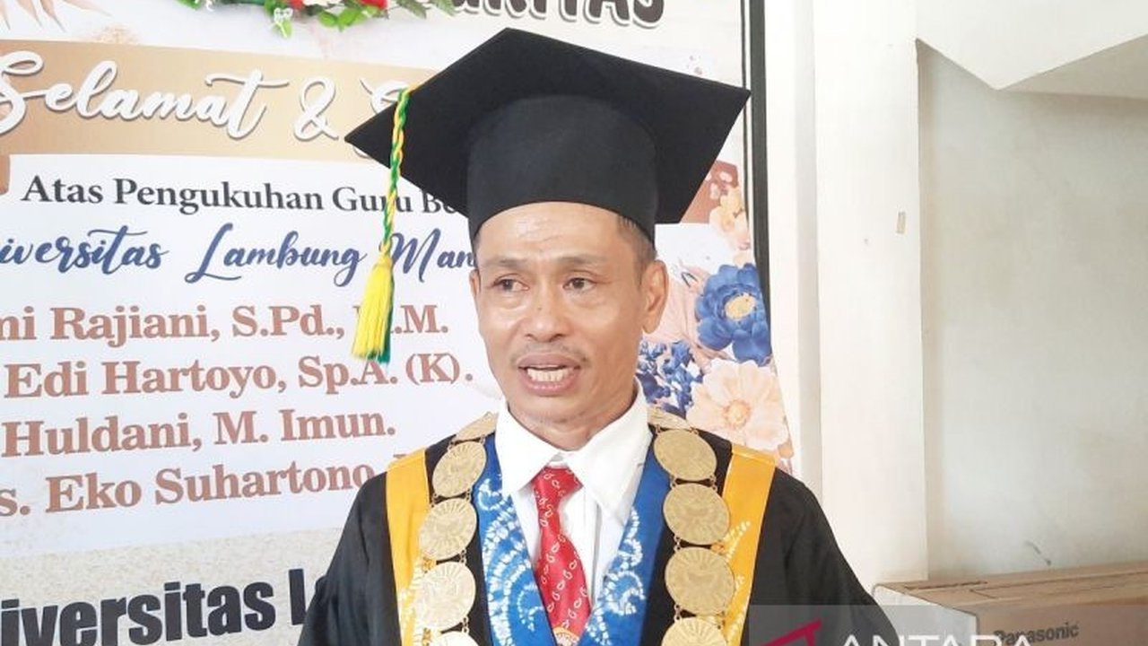 Universitas Lambung Mangkurat (ULM) berhasil meraih zona hijau dalam penilaian kinerja anggaran PTN BLU tahun 2024, menempati posisi 11 nasional untuk NKA dan 8 untuk EKA, menunjukkan kualitas pengelolaan keuangan yang baik dan pelayanan publik prima.