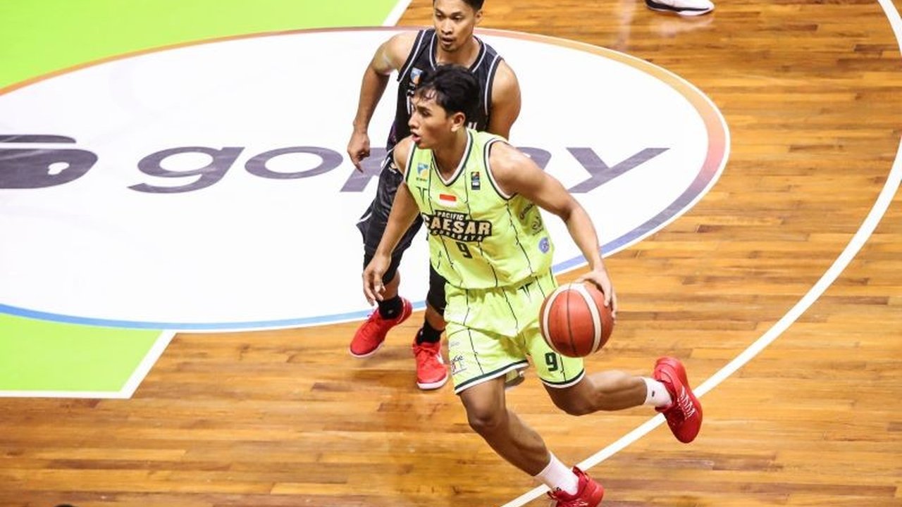 Pelatih dan pemain Pacific Caesar Surabaya mengakui kesalahan strategi dan permainan terburu-buru sebagai penyebab kekalahan telak 54-89 melawan Hangtuah Jakarta di IBL 2025.