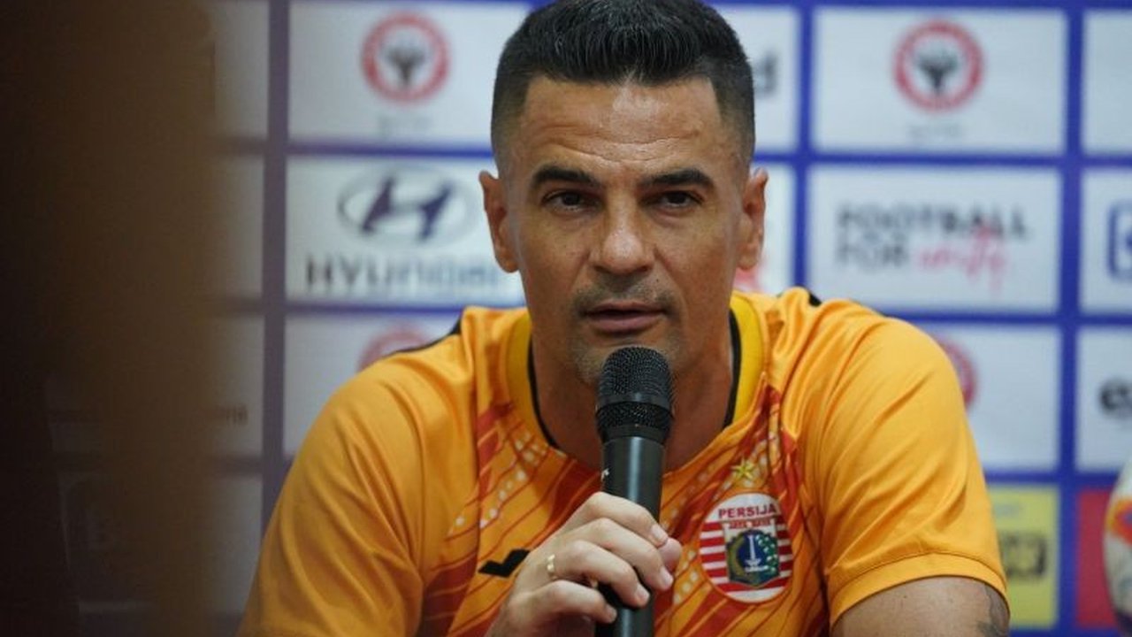 Persija Jakarta bertekad mempertahankan rekor tak terkalahkan di kandang saat menjamu Persita Tangerang di JIS pada Minggu (18/1), meski mengakui potensi kejutan dalam sepak bola.