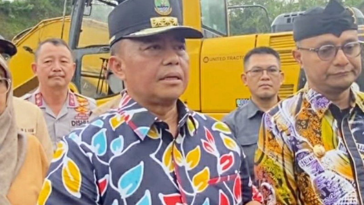 Pemerintah Kabupaten Subang melaporkan aktivitas penambangan ilegal yang merusak lingkungan ke Pemprov Jabar, yang kemudian melakukan peninjauan langsung dan menindak tegas perusahaan tambang berizin kadaluarsa.