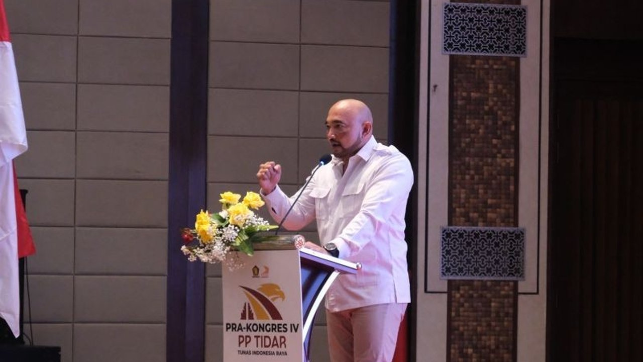 Ketua DPD Gerindra Bali, Made Muliawan Arya (De Gadjah), berencana mengundang Gubernur Bali Wayan Koster makan di rumahnya jika pertemuan Prabowo Subianto dan Megawati Soekarnoputri benar-benar terjadi, berharap sinergi politik berdampak positif bagi pemb