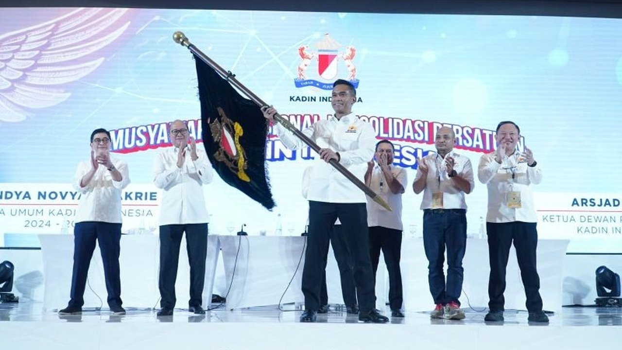 Anindya Bakrie, Ketua Umum Kadin Indonesia, menekankan pentingnya kekompakan dan kolaborasi Kadin untuk mendukung pemerintah dalam membuka lapangan kerja dan mendorong pertumbuhan ekonomi Indonesia.