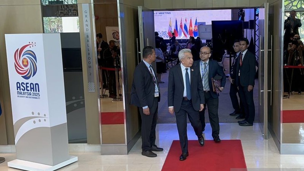 Pertemuan Pejabat Senior ASEAN (SOM) di Langkawi membahas prioritas utama Keketuaan ASEAN-Malaysia 2025,  fokus pada inklusivitas dan keberlanjutan,  sebagai persiapan Pertemuan Tingkat Menteri ASEAN (AMM).