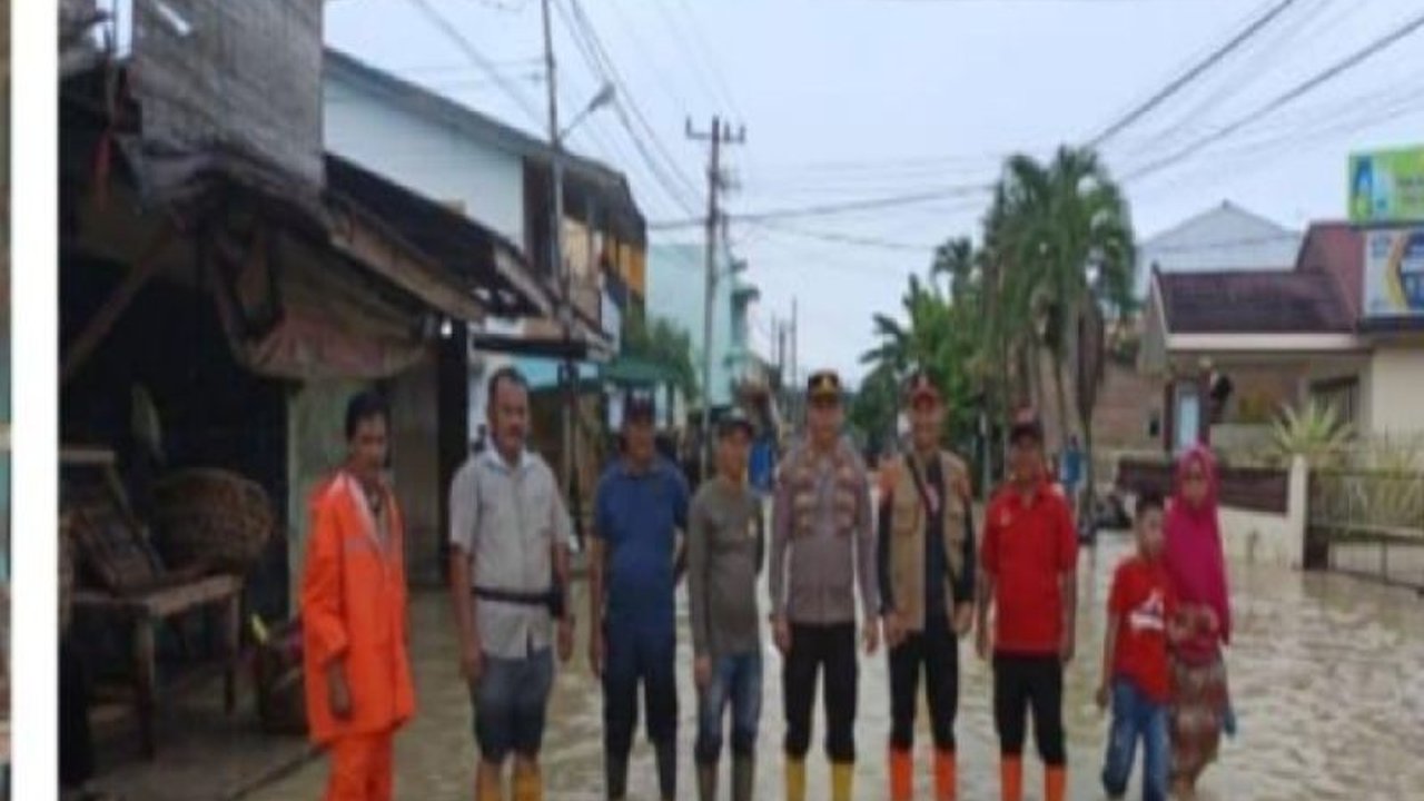 Banjir di empat kecamatan Kota Tebing Tinggi, Sumatera Utara, akibat meluapnya Sungai Padang dan Bahaliang, telah mengakibatkan 7.455 jiwa terdampak, namun hingga saat ini dilaporkan tidak ada korban jiwa.