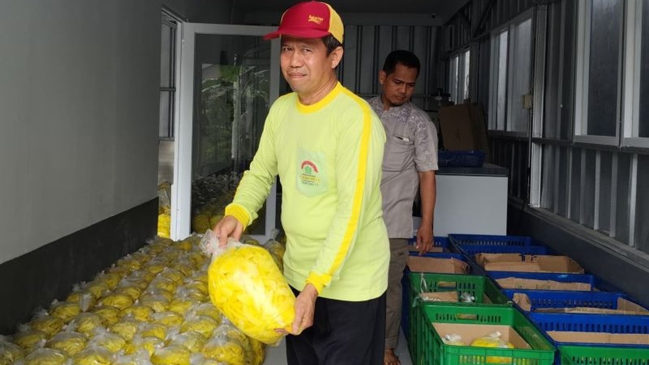 Pemerintah Kabupaten Cianjur gencar mempromosikan manisan Cianjur sebagai Warisan Budaya Tak Benda untuk meningkatkan penjualan dan daya saing produk lokal.