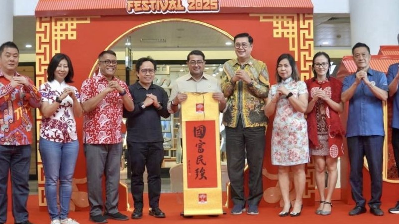 Menteri Ekonomi Kreatif RI menyoroti potensi Batam sebagai sentra ekonomi kreatif, didukung oleh berbagai subsektor dan event seperti Mega Imlek Festival 2025.