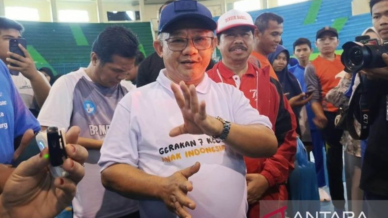 Mendikbudristek menyatakan kebijakan pembelajaran siswa selama Ramadhan 2025 masih menunggu Surat Edaran bersama tiga menteri terkait, yang saat ini masih dalam proses finalisasi.