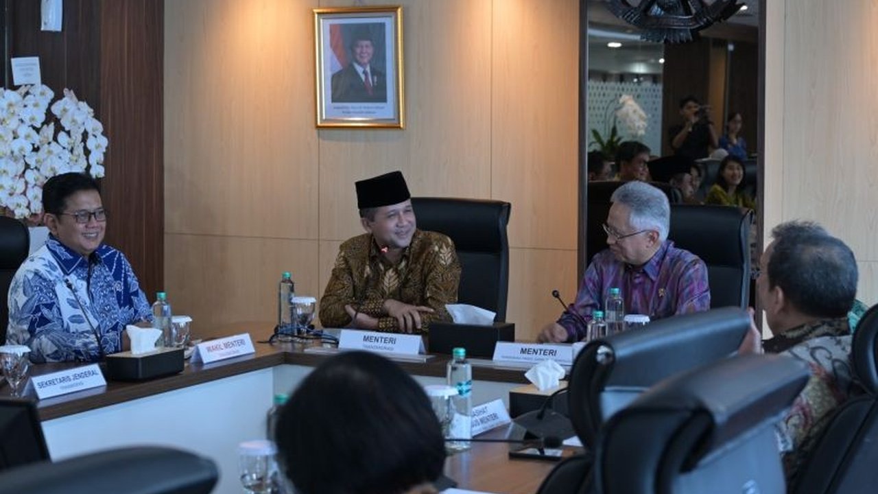 Kementrans dan Kemendiktisaintek: Kolaborasi Tiga Program untuk Transmigrasi Modern