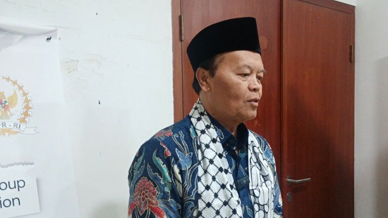 Wakil Ketua MPR RI, Hidayat Nur Wahid, menekankan bahwa gencatan senjata antara Israel dan Hamas tak berarti pengampunan atas kejahatan kemanusiaan yang dilakukan Israel di Gaza, dan mendesak Indonesia untuk aktif mengawal proses hukum internasional terha