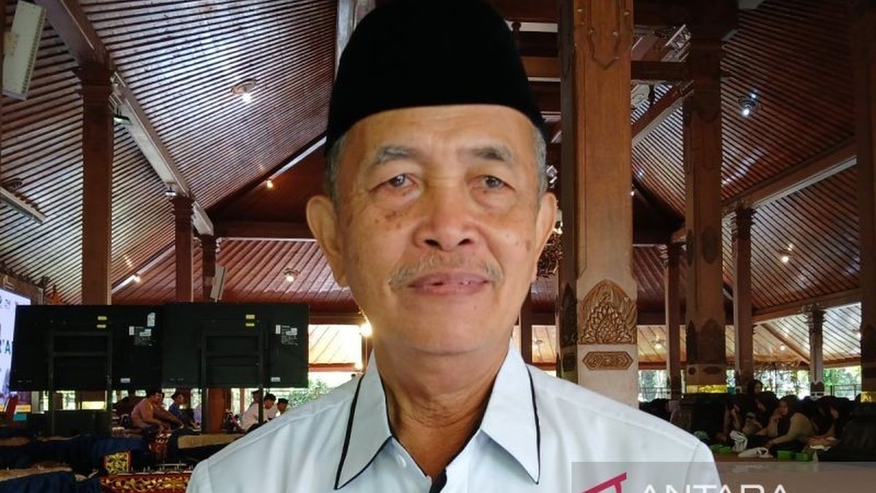 Badan Amil Zakat Nasional (Baznas) Kabupaten Temanggung akan merehabilitasi 104 rumah tidak layak huni (RTLH) pada tahun 2025 dengan total anggaran Rp1,9 miliar, termasuk empat rumah yang direhab Kodim 0706 Temanggung.