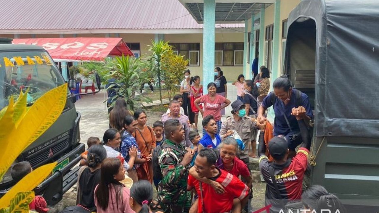 Kemensos Berikan Bantuan Rp651 Juta untuk Korban Erupsi Gunung Ibu